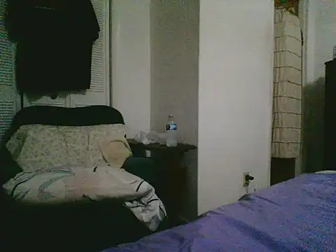 Emilylyn2501 online show from November 30, 2:26 am