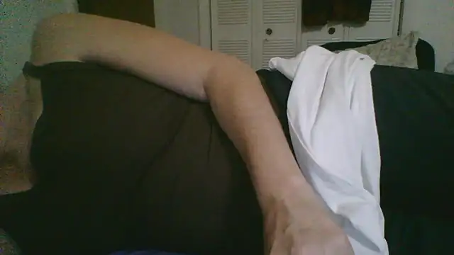 Emilylyn2501 online show from January 12, 2:28 am