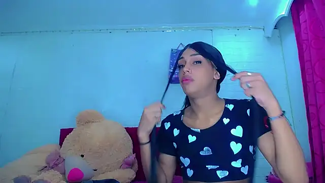 NahomiCamper online show from March 28, 9:47 pm