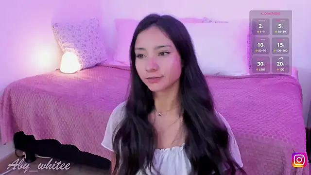 Snapshot of AbyWhitee chatting on January 5, 7:28 am AbyWhitee online show from January 5, 7:28 am