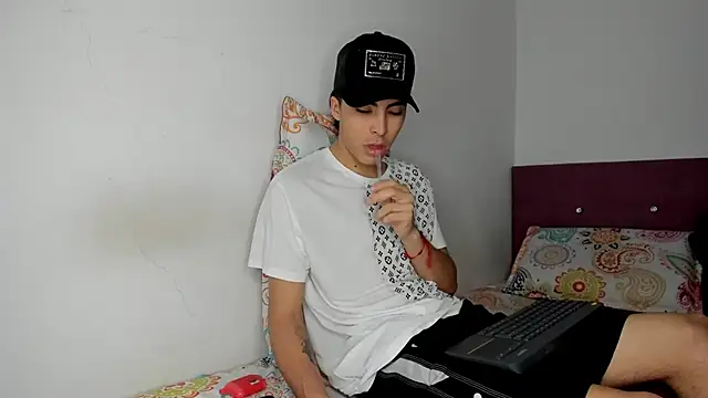 HeellBoy  online show from February 10, 7:56 am