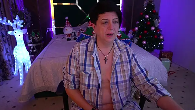 Snapshot of MilaSkyy chatting on January 1, 6:05 am MilaSkyy online show from January 1, 6:05 am