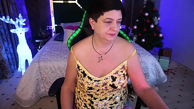 Snapshot of MilaSkyy chatting on January 3, 12:22 am MilaSkyy online show from January 3, 12:22 am