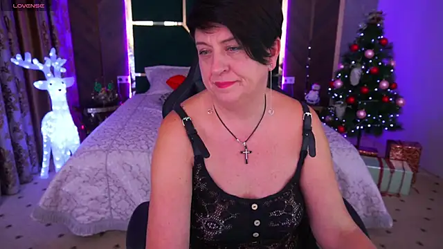 Snapshot of MilaSkyy chatting on January 10, 12:06 am MilaSkyy online show from January 10, 12:06 am