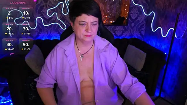 Snapshot of MilaSkyy chatting on January 17, 5:30 pm MilaSkyy online show from January 17, 5:30 pm