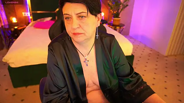 Snapshot of MilaSkyy chatting on March 10, 3:56 am MilaSkyy online show from March 10, 3:56 am