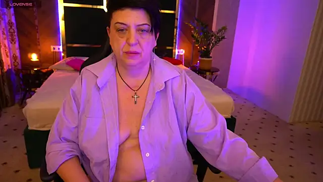 Snapshot of MilaSkyy chatting on March 11, 5:49 am MilaSkyy online show from March 11, 5:49 am