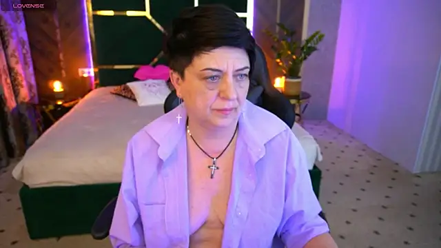 Snapshot of MilaSkyy chatting on March 15, 1:52 am MilaSkyy online show from March 15, 1:52 am