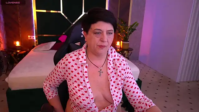 Snapshot of MilaSkyy chatting on March 16, 9:26 pm MilaSkyy online show from March 16, 9:26 pm