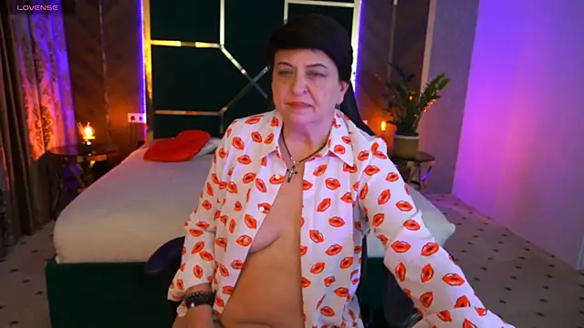 Snapshot of MilaSkyy chatting on March 19, 11:36 pm MilaSkyy online show from March 19, 11:36 pm