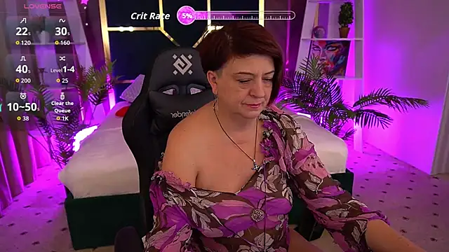 Snapshot of MilaSkyy chatting on October 12, 11:48 pm MilaSkyy online show from October 12, 11:48 pm