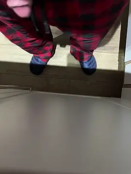 Snapshot of rundum40 chatting on December 7, 9:44 pm rundum40 online show from December 7, 9:44 pm