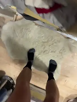 Snapshot of rundum40 chatting on February 13, 4:28 pm rundum40 online show from February 13, 4:28 pm