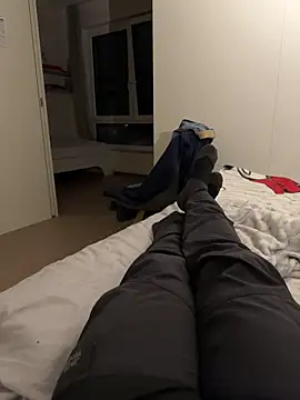 Snapshot of rundum40 chatting on November 25, 5:46 pm rundum40 online show from November 25, 5:46 pm