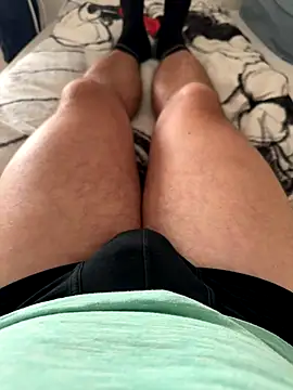 Snapshot of rundum40 chatting on December 3, 10:13 am rundum40 online show from December 3, 10:13 am