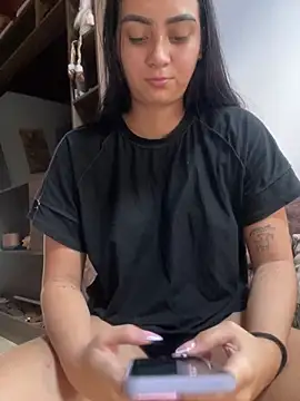 karla nill online show from December 10, 5:22 pm