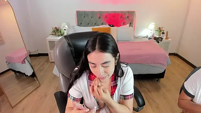 Icysweetcam online show from May 24, 11:48 am