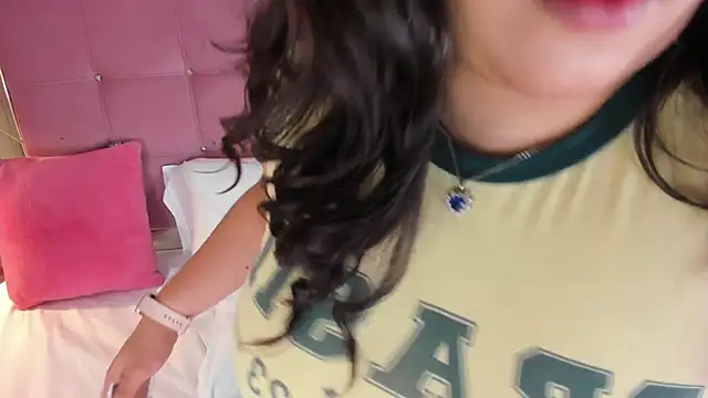 Snapshot of ArticaBelle chatting on October 12, 4:44 am ArticaBelle online show from October 12, 4:44 am