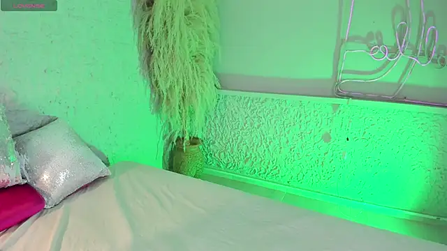 Snapshot of ArticaBelle chatting on November 28, 4:37 am ArticaBelle online show from November 28, 4:37 am