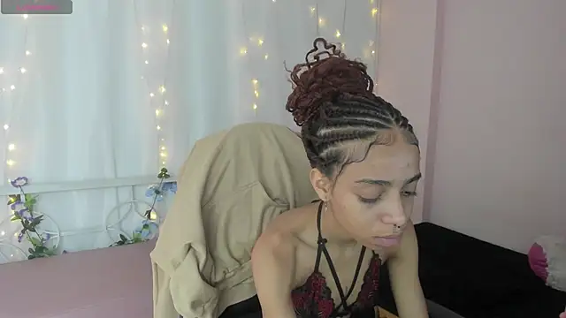 Snapshot of Abigail_Wilson_ chatting on January 4, 8:27 pm Abigail Wilson online show from January 4, 8:27 pm