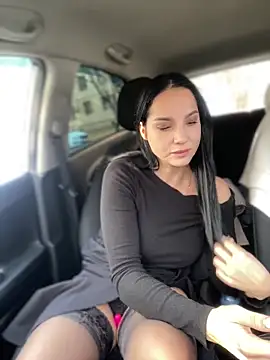 Snapshot of Roxana-Sexy chatting on October 30, 4:03 am Roxana-Sexy online show from October 30, 4:03 am