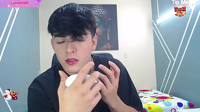 Snapshot of nolan_twink1 chatting on December 13, 6:38 pm nolan twink1 online show from December 13, 6:38 pm