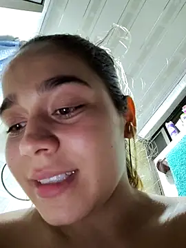 LaurenWelly  online show from February 20, 11:43 pm