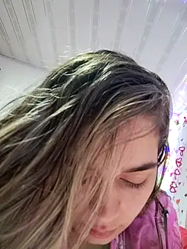 LaurenWelly  online show from February 21, 2:50 am