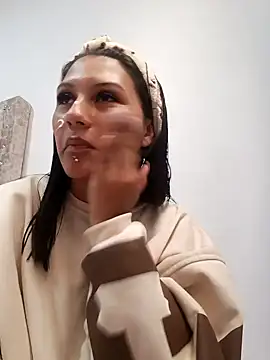 Snapshot of Nicky-7 chatting on December 4, 6:06 pm Nicky-7 online show from December 4, 6:06 pm