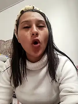 Snapshot of Nicky-7 chatting on December 6, 5:33 pm Nicky-7 online show from December 6, 5:33 pm