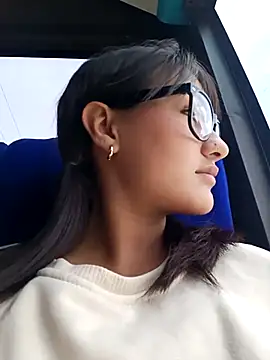 Snapshot of Nicky-7 chatting on March 12, 5:28 pm Nicky-7 online show from March 12, 5:28 pm