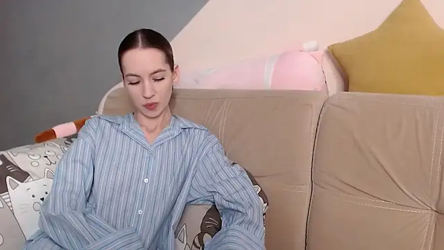 Snapshot of AmbrielHailey chatting on April 19, 7:05 pm AmbrielHailey online show from April 19, 7:05 pm