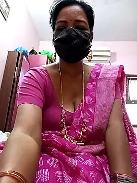 Snapshot of Tamil_sreelekha chatting on January 16, 4:28 am Tamil sreelekha online show from January 16, 4:28 am