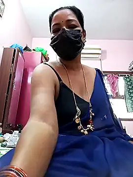 Snapshot of Tamil_sreelekha chatting on January 17, 6:47 am Tamil sreelekha online show from January 17, 6:47 am