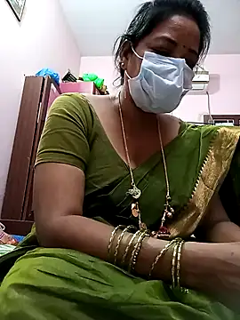 Snapshot of Tamil_sreelekha chatting on January 31, 4:59 pm Tamil sreelekha online show from January 31, 4:59 pm