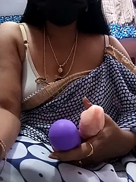 Snapshot of Tamil_sreelekha chatting on November 26, 4:41 pm Tamil sreelekha online show from November 26, 4:41 pm