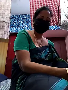 Snapshot of Tamil_sreelekha chatting on December 4, 2:54 am Tamil sreelekha online show from December 4, 2:54 am