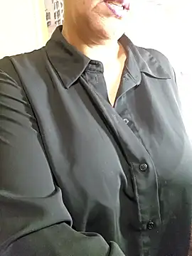 Foxlady2271 online show from February 13, 9:49 pm