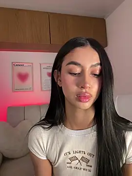 maddy bronw  online show from September 22, 10:45 pm