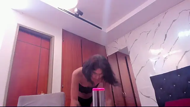 evelyn wine online show from September 28, 7:08 pm