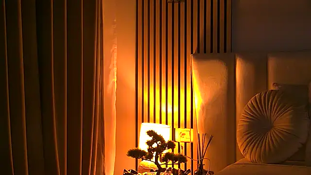 Snapshot of AngeliqueSkye chatting on December 3, 4:09 am AngeliqueSkye online show from December 3, 4:09 am