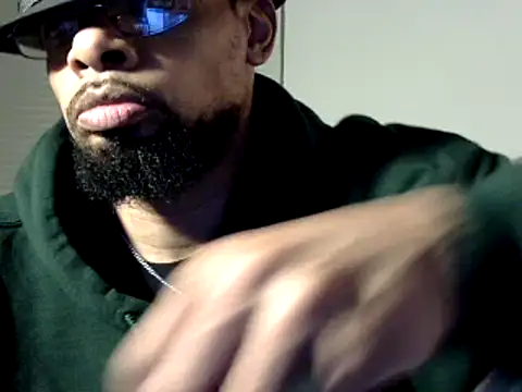 Snapshot of WhiskeyWood_DuhGOD chatting on December 28, 2:54 am WhiskeyWood DuhGOD online show from December 28, 2:54 am