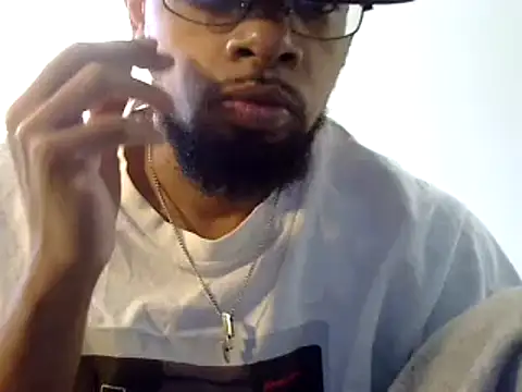 Snapshot of WhiskeyWood_DuhGOD chatting on December 30, 5:34 pm WhiskeyWood DuhGOD online show from December 30, 5:34 pm