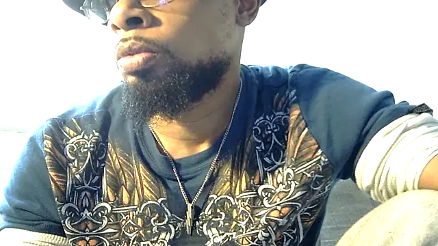 Snapshot of WhiskeyWood_DuhGOD chatting on January 13, 8:37 pm WhiskeyWood DuhGOD online show from January 13, 8:37 pm