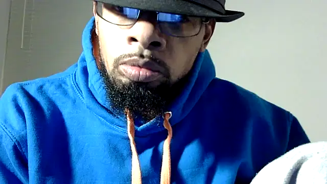 Snapshot of WhiskeyWood_DuhGOD chatting on January 14, 2:19 am WhiskeyWood DuhGOD online show from January 14, 2:19 am