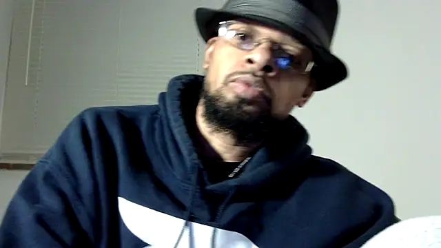 Snapshot of WhiskeyWood_DuhGOD chatting on January 18, 2:25 am WhiskeyWood DuhGOD online show from January 18, 2:25 am