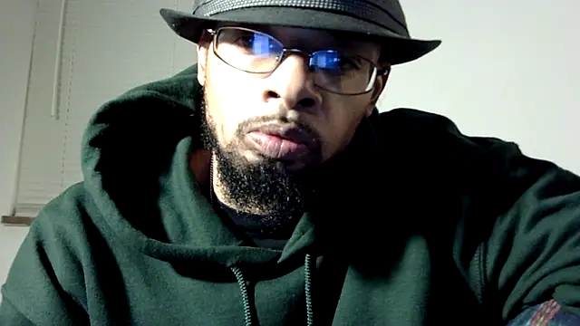 Snapshot of WhiskeyWood_DuhGOD chatting on January 22, 2:48 am WhiskeyWood DuhGOD online show from January 22, 2:48 am