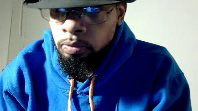 Snapshot of WhiskeyWood_DuhGOD chatting on January 31, 2:15 am WhiskeyWood DuhGOD online show from January 31, 2:15 am