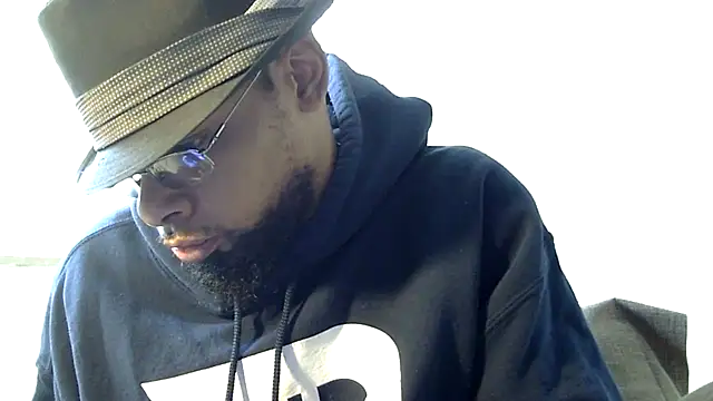 Snapshot of WhiskeyWood_DuhGOD chatting on February 4, 5:12 pm WhiskeyWood DuhGOD online show from February 4, 5:12 pm