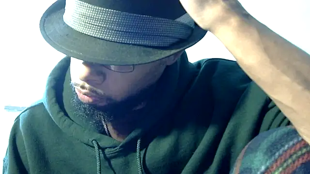 Snapshot of WhiskeyWood_DuhGOD chatting on February 5, 8:35 pm WhiskeyWood DuhGOD online show from February 5, 8:35 pm